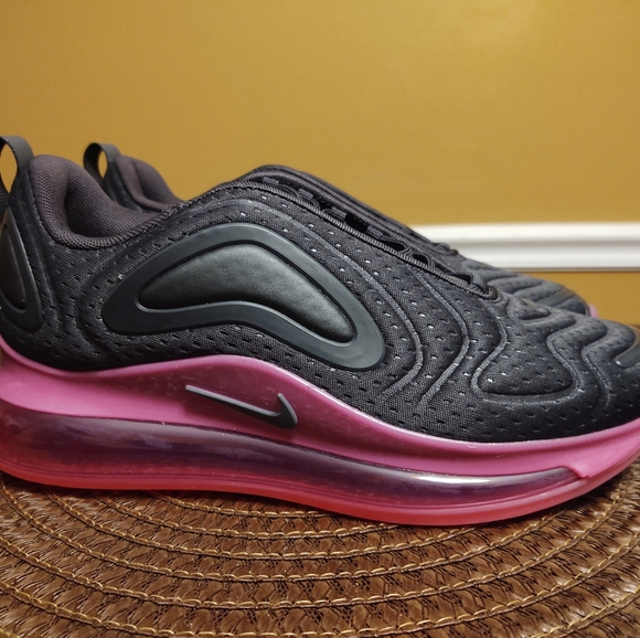 Nike Air Max 720 GS  AQ3196 017  Off Noir / Purple - Picture 3 of 6